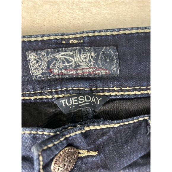 Silver Tuesday Women's Mid Boot Dark Wash Blue Jeans Tag Sz 32w/31L Low Rise - Picture 3 of 10